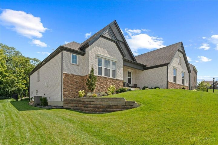 Property Photo:  8858 Old Farm Drive  OH 45069 