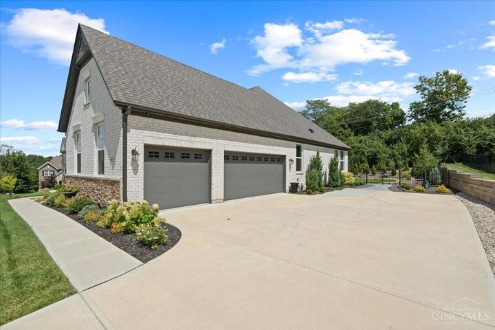 Property Photo: 8858 Old Farm Drive OH 45069