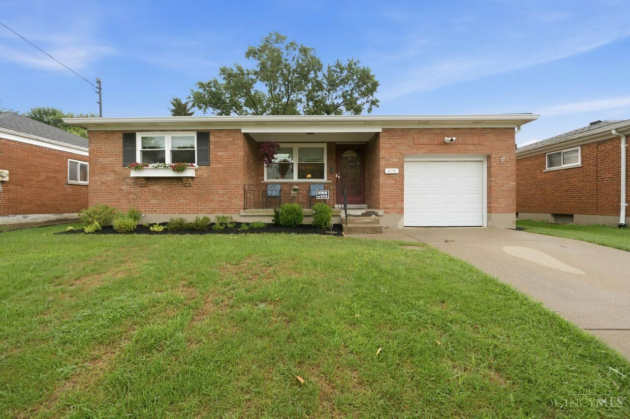 Property Photo:  618 Ivyhill Drive  OH 45238 