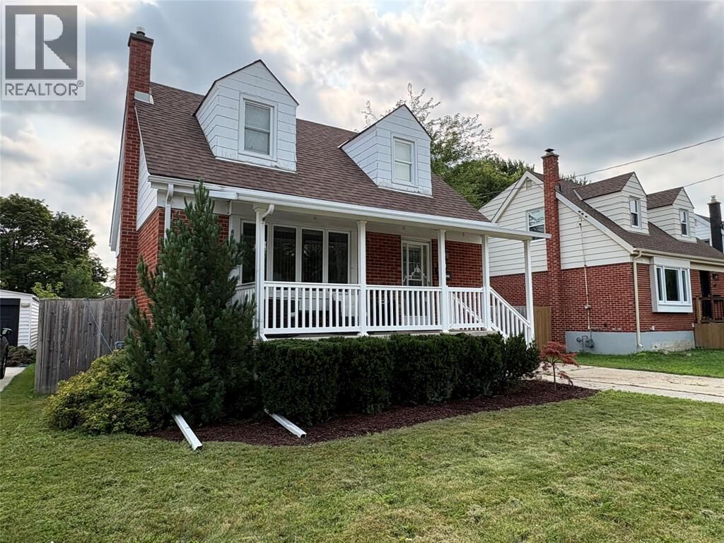 Property Photo:  488 Montcalm Avenue  ON N7S 2P9 