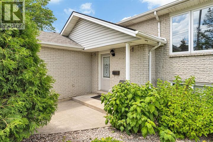 Property Photo: 710 Cabana Road East ON N9G 1A4