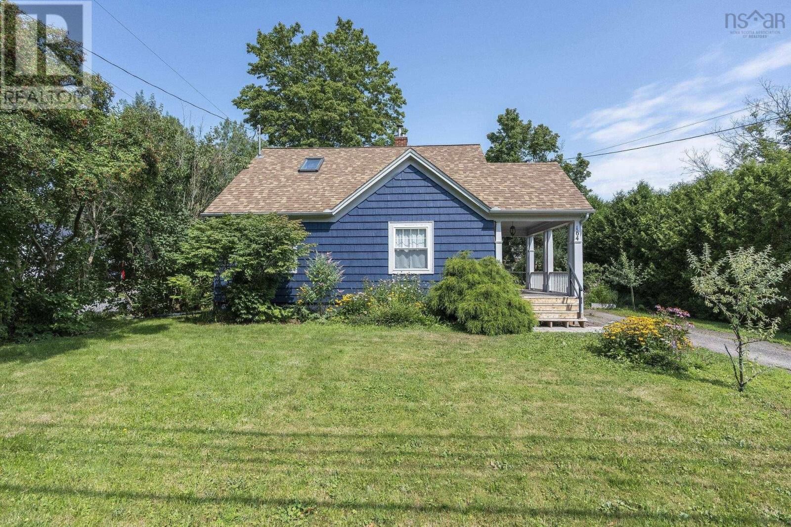 Property Photo:  164 Cottage Street  NS B0P 1E0 
