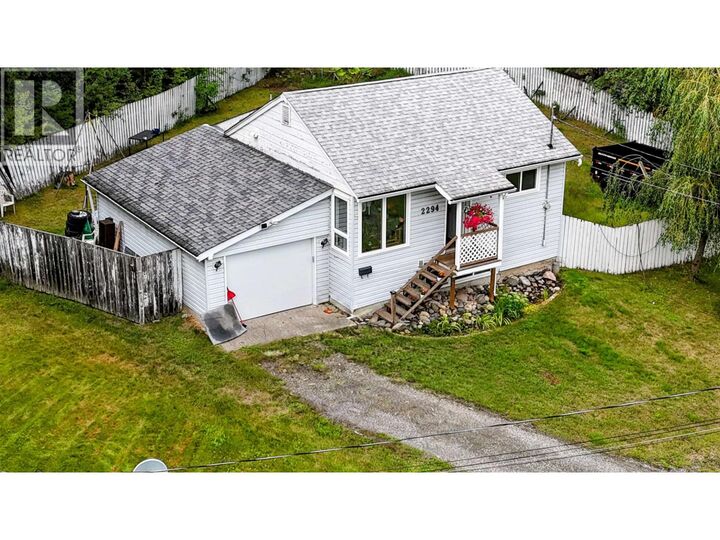 Property Photo:  2294 Mario Place  BC V2K 3K1 