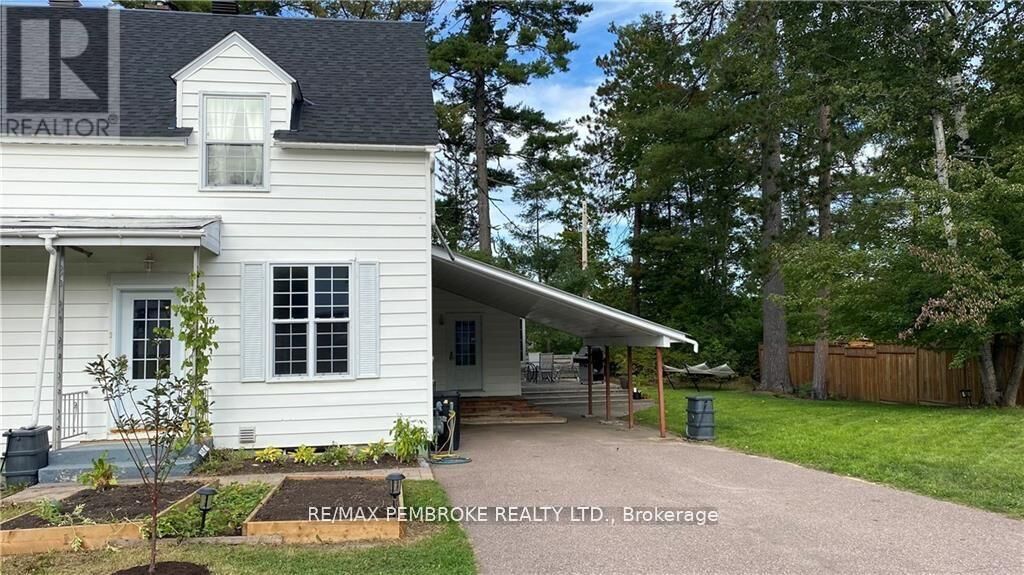 Property Photo:  16 Wolfe Avenue  ON K0J 1P0 