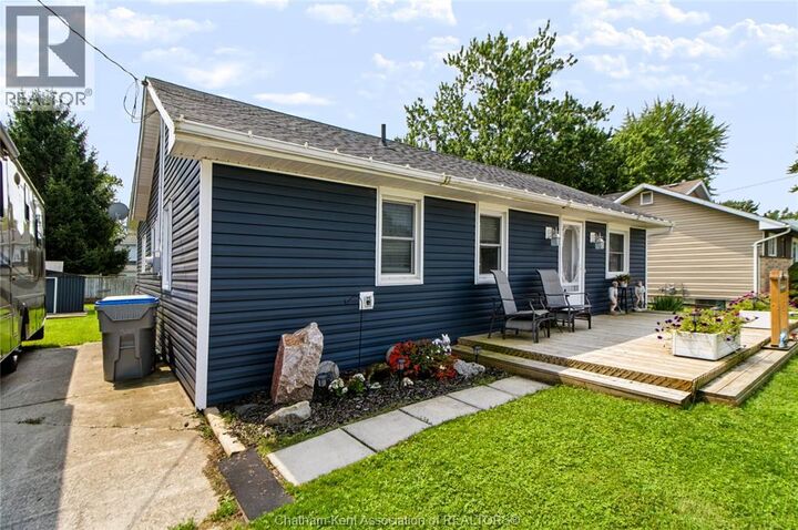 Property Photo:  612 Simcoe Street  ON N0M 2S0 