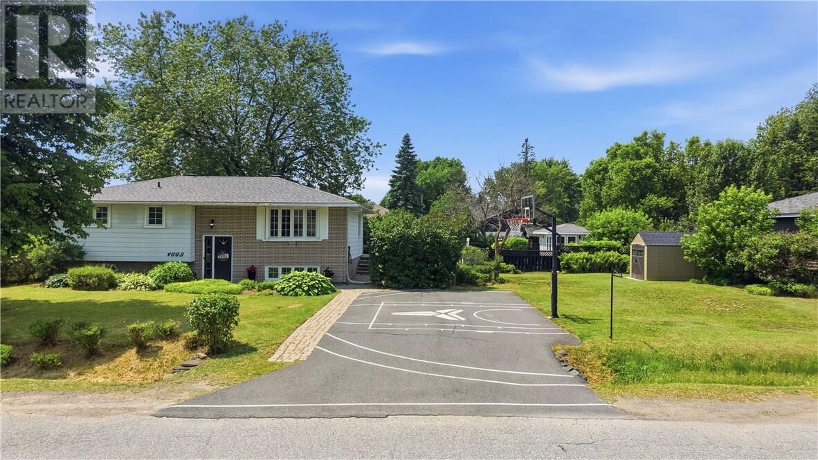 Property Photo: 4663 Guy Avenue ON P3P 1G1