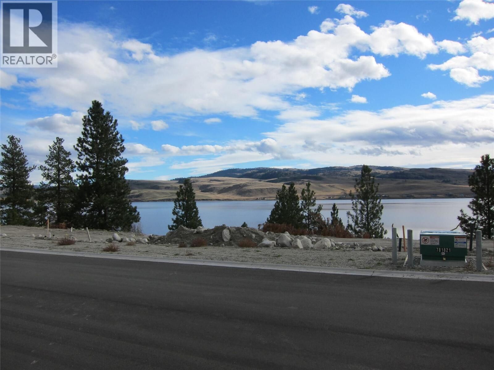 Property Photo:  6528 Waterside Trail Sl15  BC V1K 0A1 