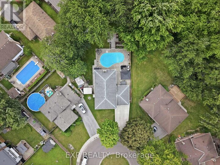 Property Photo: 14 Apple Court ON L3C 6B7