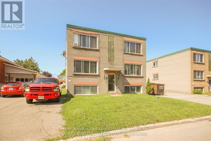 Property Photo:  656 De L'Eglise Street  ON K1K 3K2 