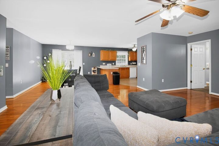 Property Photo:  437 Doggett Lane  VA 22503 