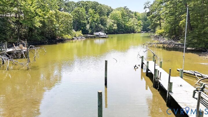 Property Photo:  437 Doggett Lane  VA 22503 