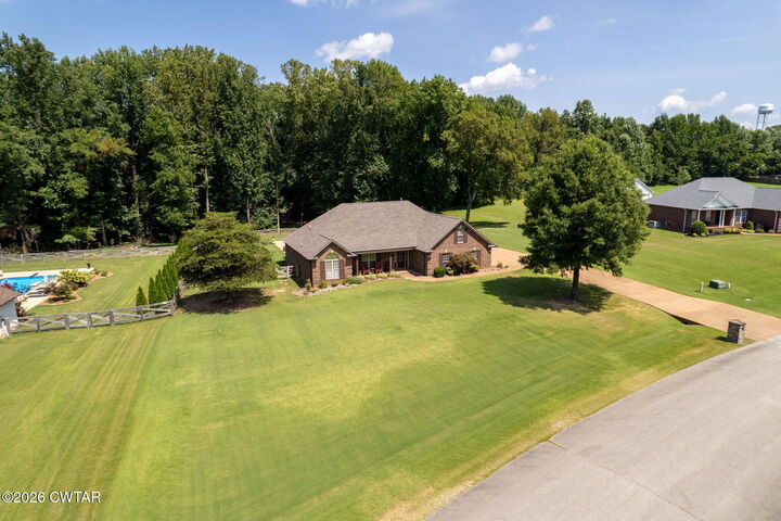 Property Photo:  10 Walter Kee Drive  TN 38355 