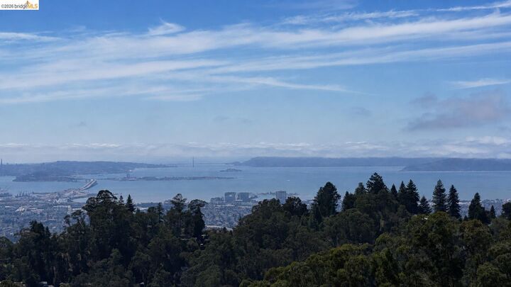 Property Photo:  6669 Skyline Blvd  CA 94603 