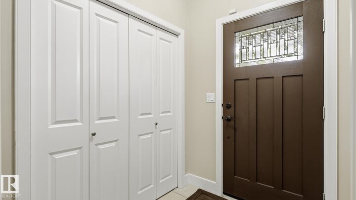 Property Photo:  9847 92 Avenue NW  AB T6E 2V4 