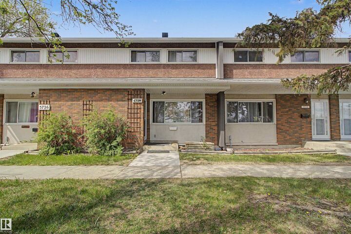 5724 143 Avenue NW — photo 1