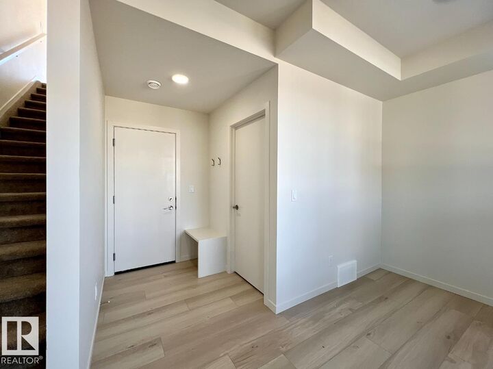Property Photo: 424 Hillshire Boulevard AB T8B 0C9