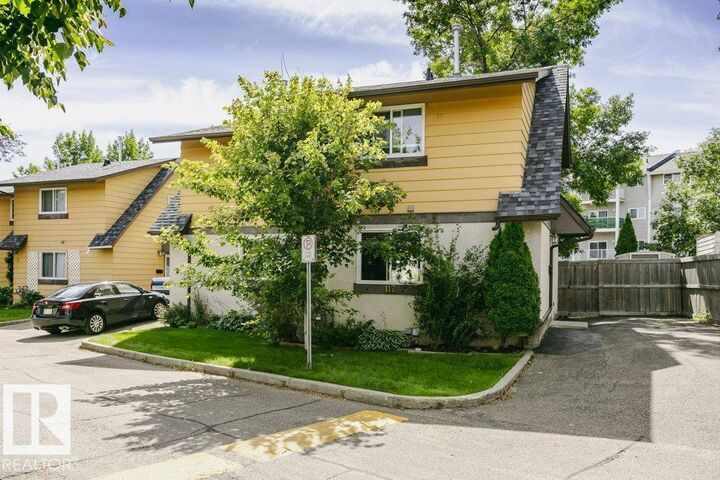 117 Woodstock NW — photo 1