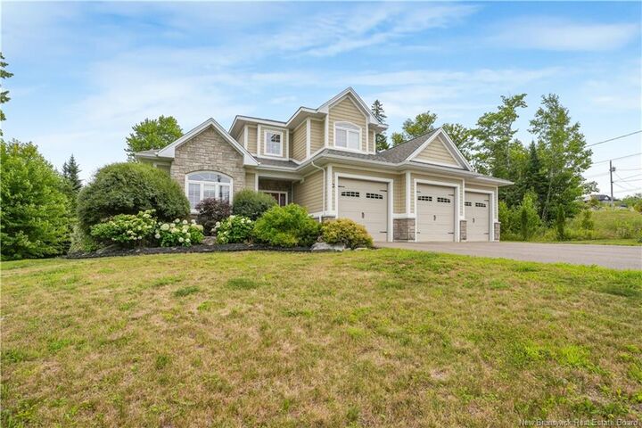 Property Photo: 3 Eagle Ridge Court NB E3C 0H3