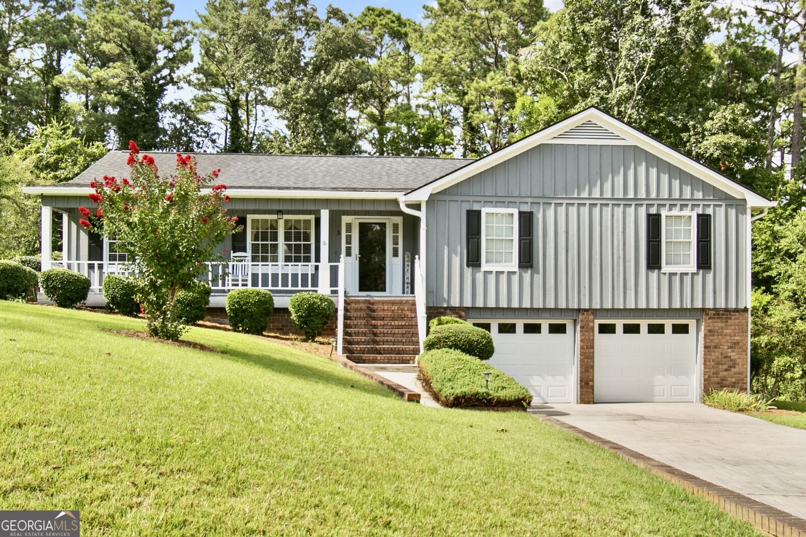 Property Photo: 5 Shadowbrook Drive SE GA 30161