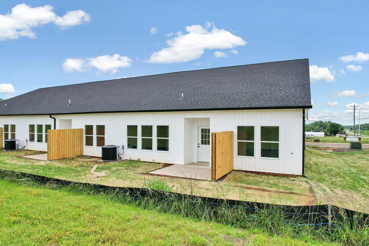 Property Photo: 1080 Congress Parkway N TN 37303