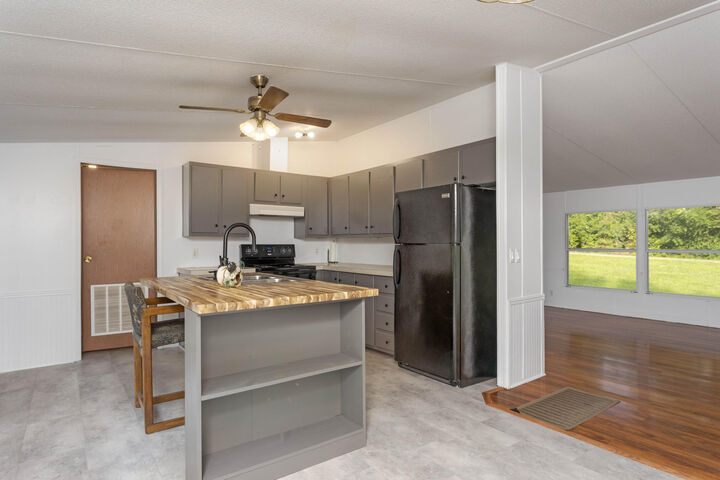 Property Photo: 316 Len Mar Road TN 37381