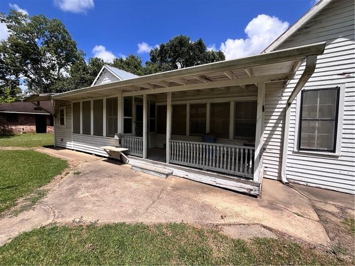 Property Photo:  6608 Baton Rouge Avenue  LA 71350 