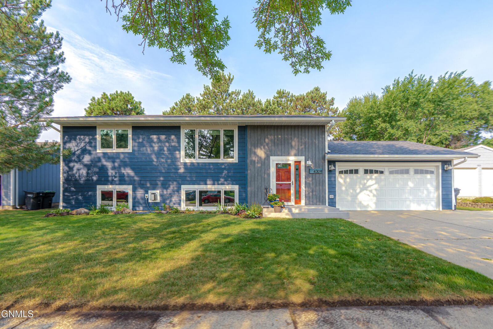 Property Photo:  4309 41st Avenue NW  ND 58554 
