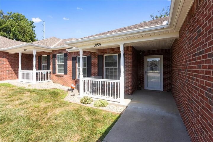 Property Photo:  3221 Hickory Ridge Court  MO 64503 