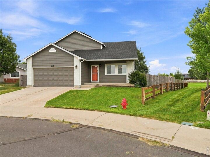 Property Photo:  542 S Savannah Cir  CO 80543 