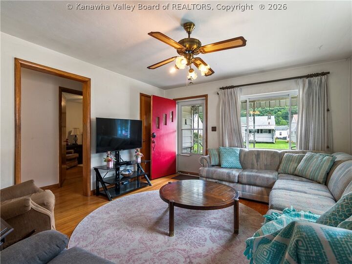 Property Photo:  108 Kanawha Avenue  WV 25143 