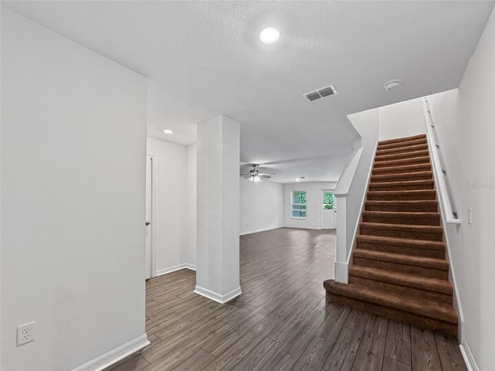 Property Photo:  1552 Wynford Circle  FL 32778 