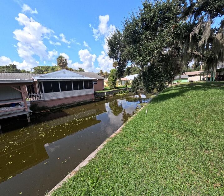 Property Photo:  Memory Lane  FL 32778 