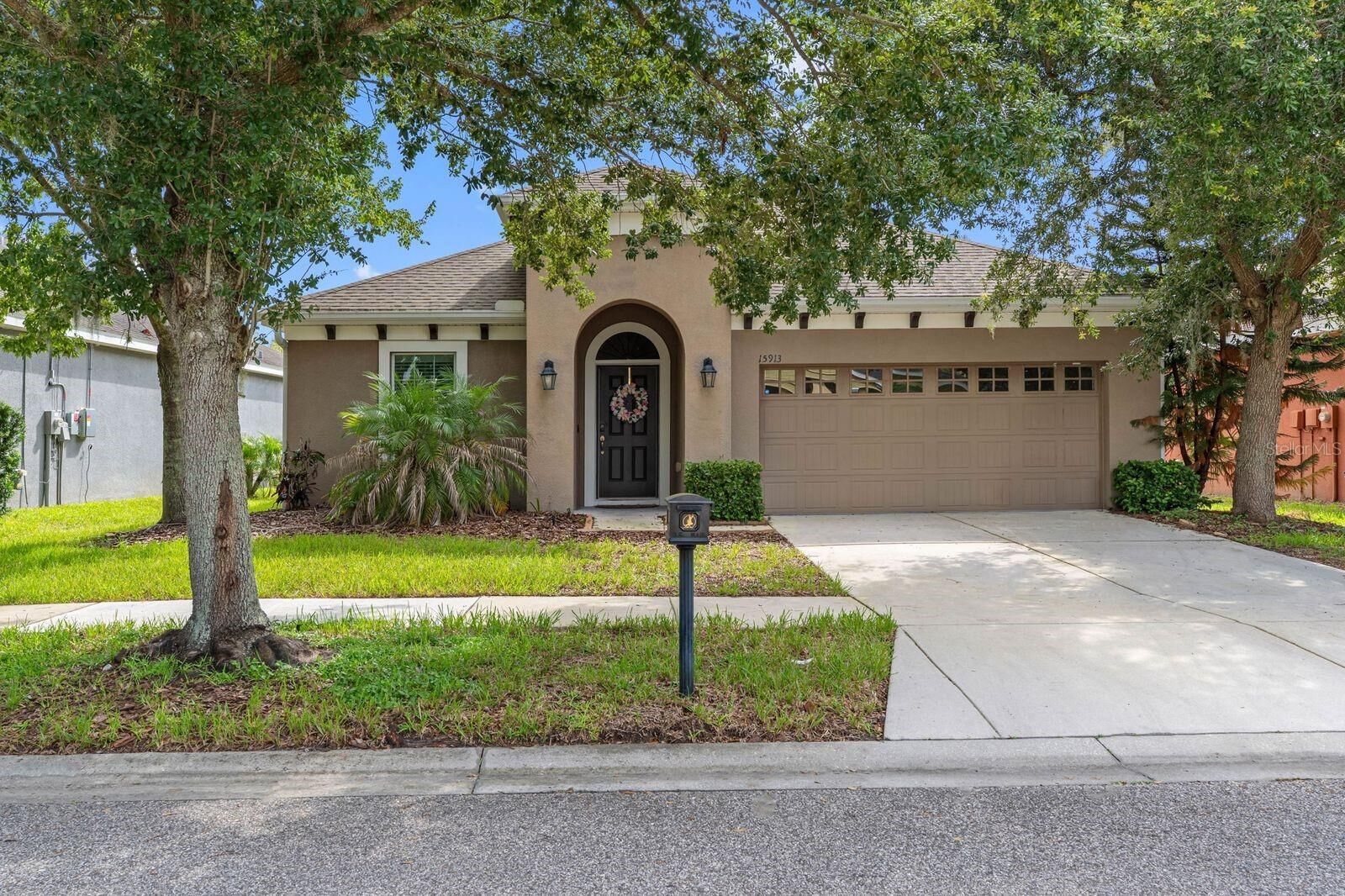 Property Photo: 15913 Oakleaf Run Drive FL 33547