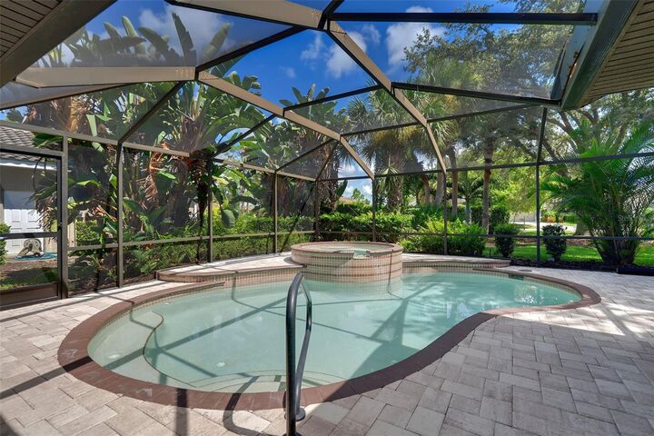 Property Photo:  2102 Tequesta Trail  FL 34275 