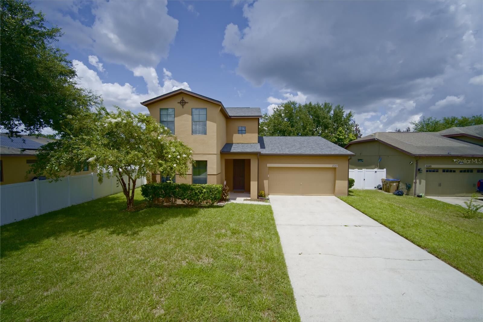 Property Photo: 3087 Pointe Place Avenue FL 34758