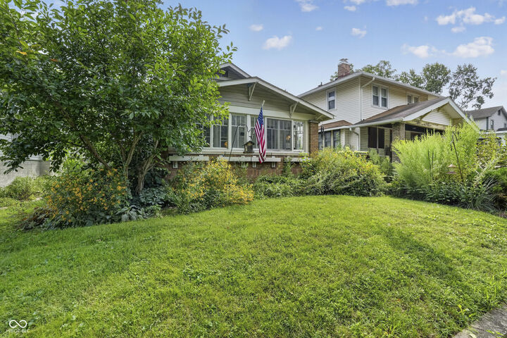 Property Photo:  49 N Kenmore Road  IN 46219 