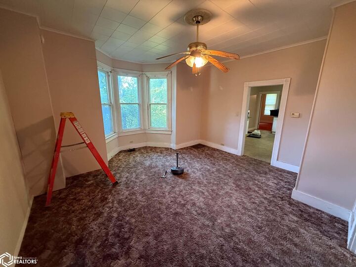 Property Photo: 1225 Agency Street IA 52601