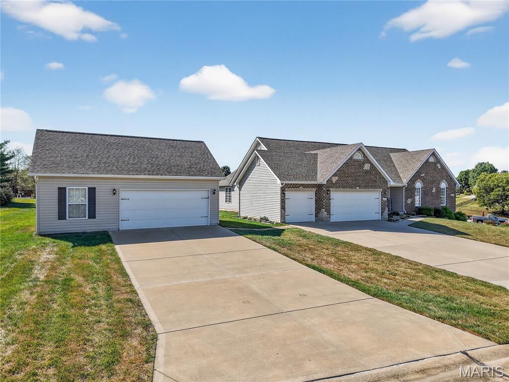 Property Photo: 604 Judges Way MO 63379
