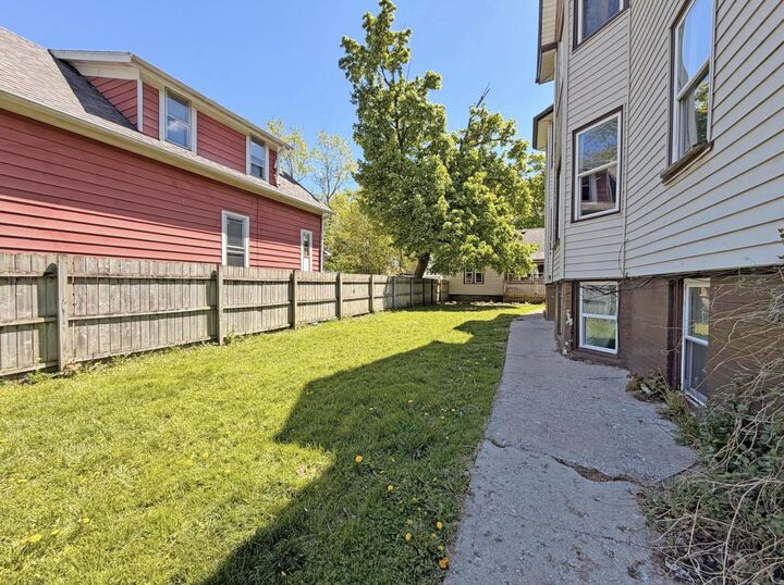 Property Photo:  1533 Winslow St  WI 53404 