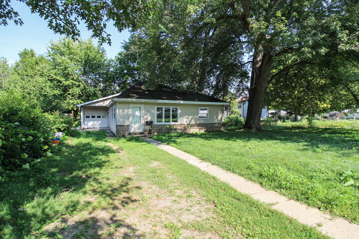 Property Photo:  2112 N Westnedge Avenue  MI 49007 