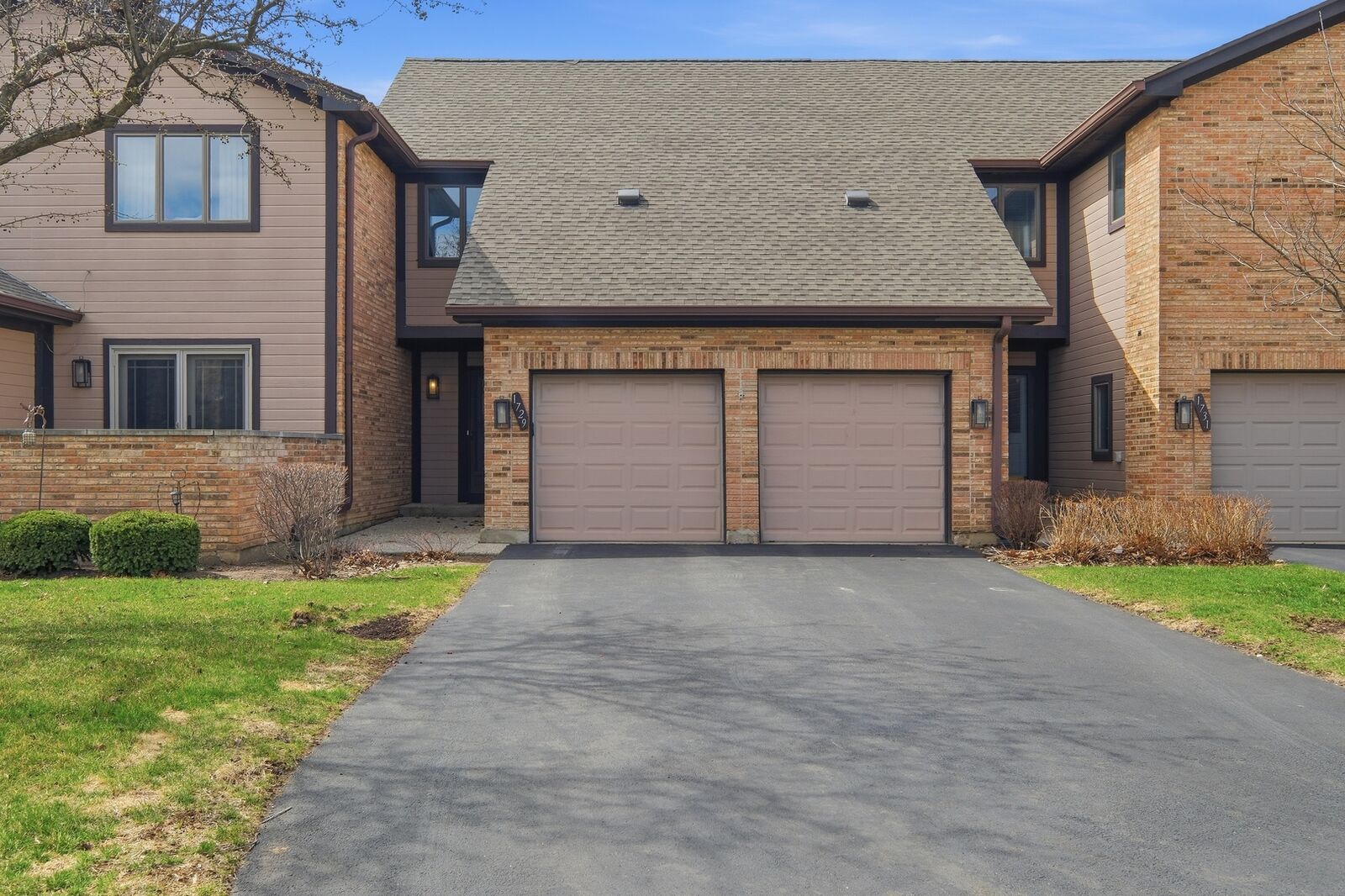 Property Photo:  1729 Pebble Beach Court  IL 60169 