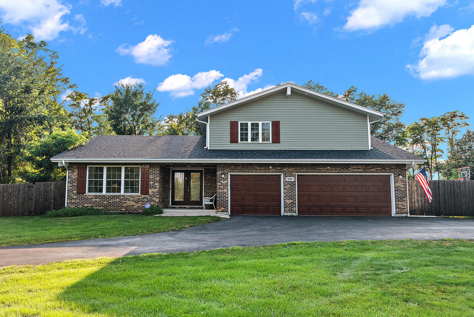Property Photo:  530 1st Street  IL 60439 