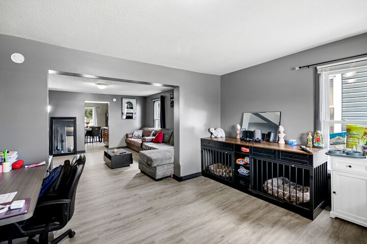 Property Photo: 271-5 N West Avenue IL 60901
