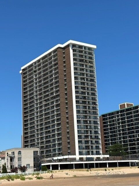 Property Photo:  5855 N Sheridan Road 6G  IL 60660 