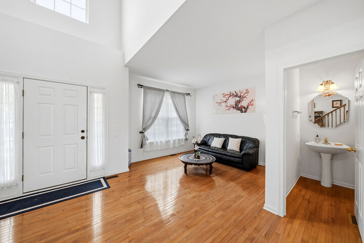 Property Photo:  2529 W Autumn Drive  IL 60073 