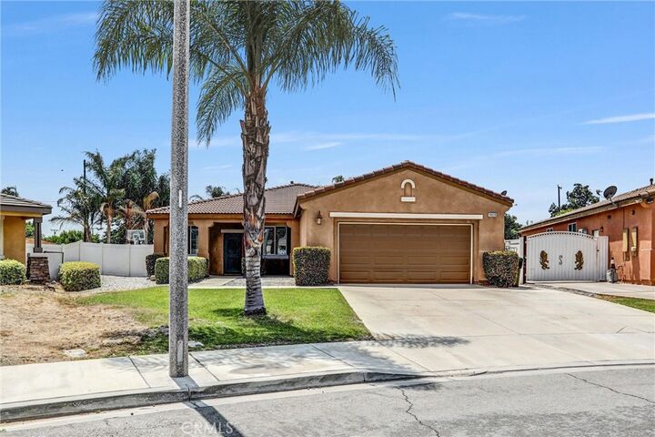 Property Photo: 19039 Gregory Court CA 92316