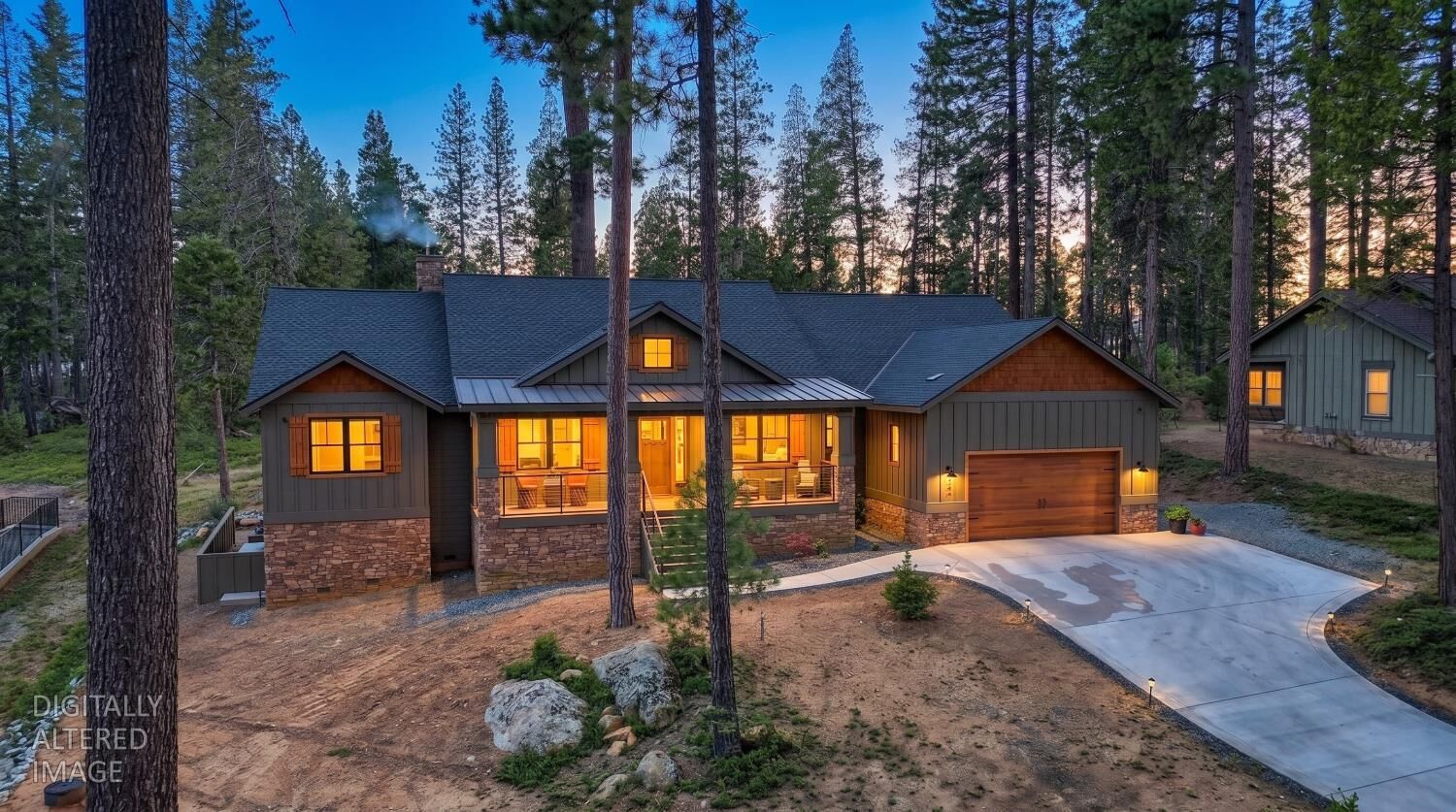 Property Photo: 192 Vireo Way CA 95223