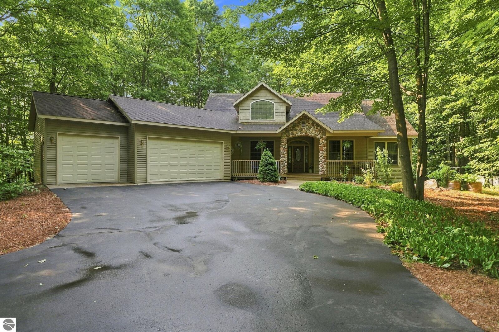 Property Photo:  982 Shamrock Lane  MI 49696 