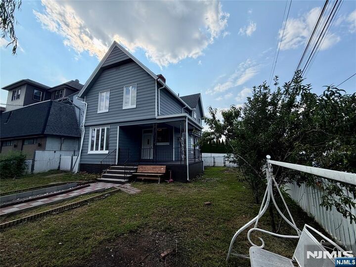 Property Photo:  39 Pangborn Place  NJ 07601 