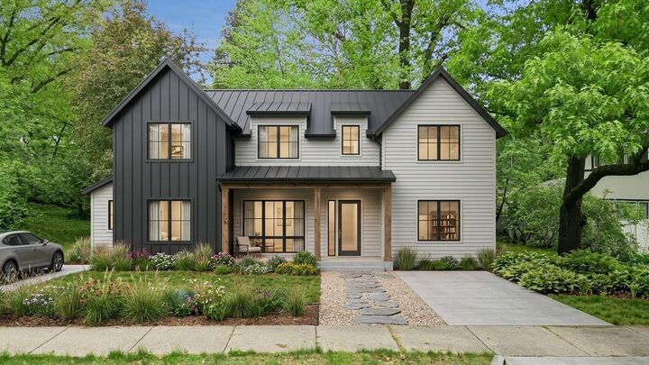Property Photo:  2740 Thomas Avenue S  MN 55416 